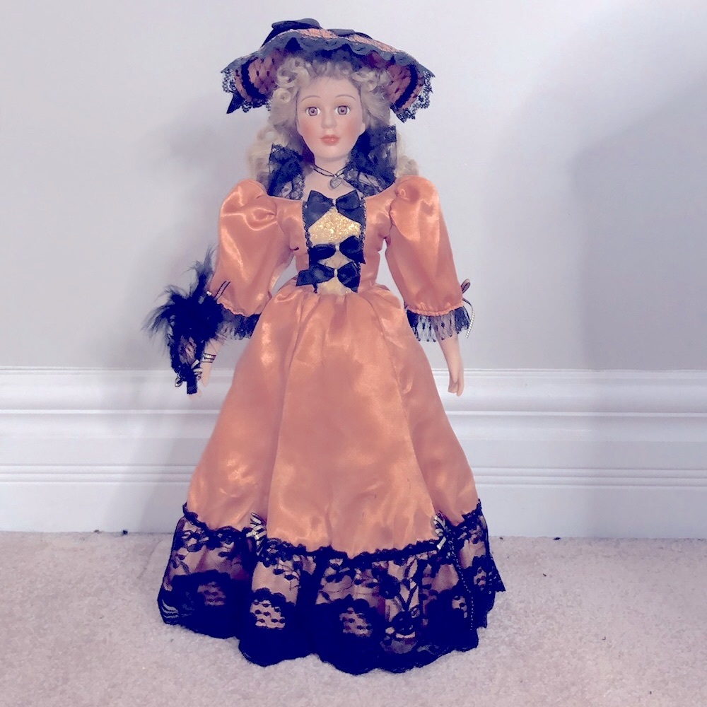 Porcelain vintage doll. Limited edition 18-20".